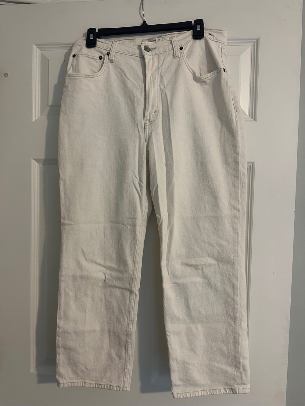 Abercrombie & Fitch Women's White Straight-Leg Jeans